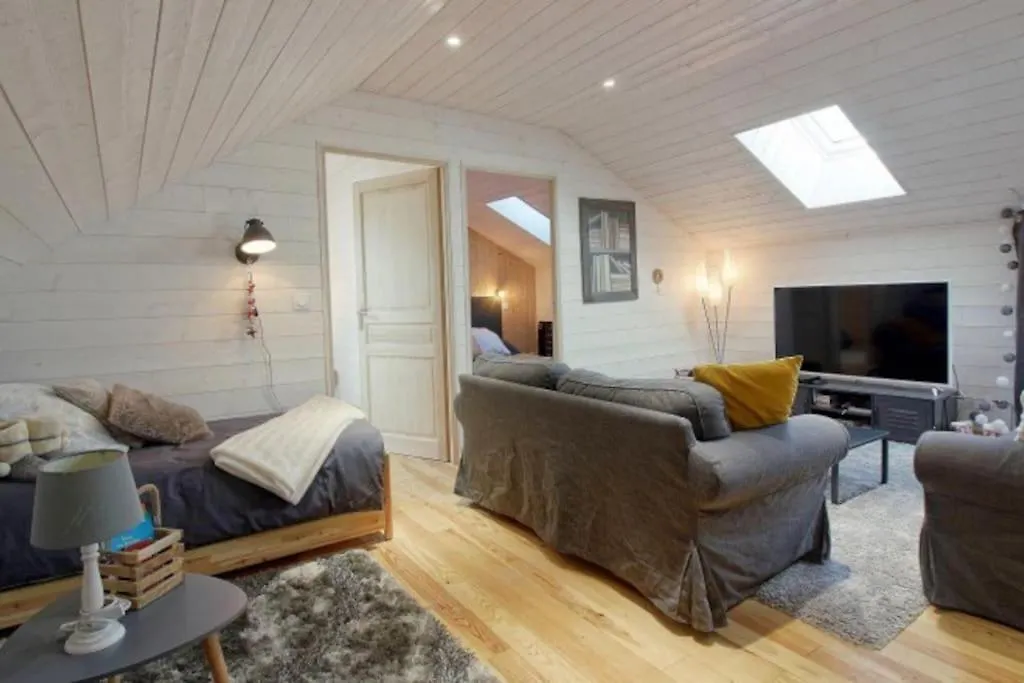 Jolie Grange De Village Amenagee Avec Gout Vielle-Aure Holiday home